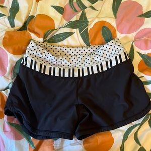 Black lulu shorts